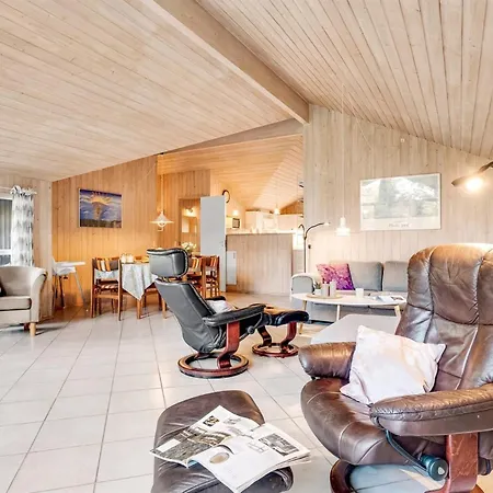 Ayna - 50m From The Sea By Interhome Bøtø By
